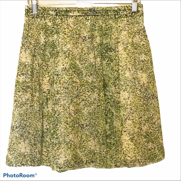 J Crew Silk Mini Skirt Womens Size 4 Cream & Green Pleated Side Zip Skirt - Picture 1 of 9
